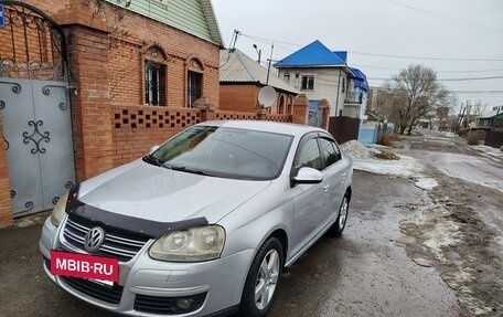 Volkswagen Jetta VI, 2009 год, 650 000 рублей, 21 фотография