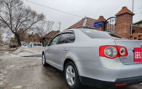 Volkswagen Jetta VI, 2009 год, 650 000 рублей, 14 фотография