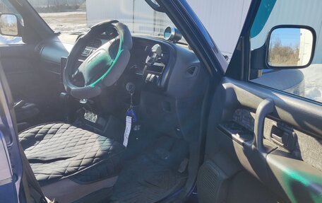 Isuzu Bighorn II, 2000 год, 1 750 000 рублей, 2 фотография