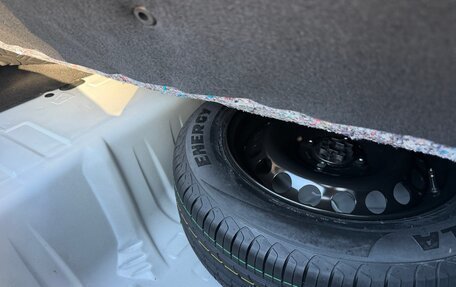 Renault Logan II, 2017 год, 899 999 рублей, 10 фотография