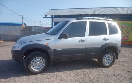 Chevrolet Niva I рестайлинг, 2010 год, 420 000 рублей, 2 фотография