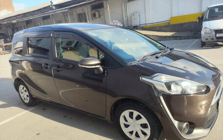 Toyota Sienta II, 2016 год, 1 350 000 рублей, 2 фотография