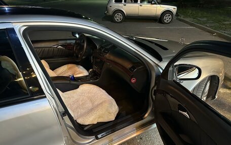 Mercedes-Benz E-Класс, 2004 год, 1 100 000 рублей, 3 фотография