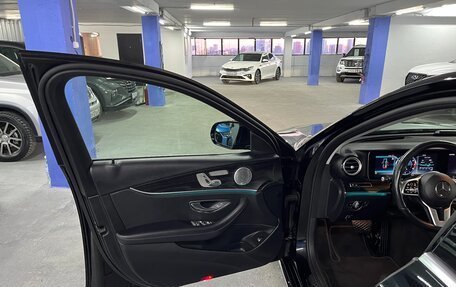 Mercedes-Benz E-Класс, 2019 год, 3 250 000 рублей, 10 фотография