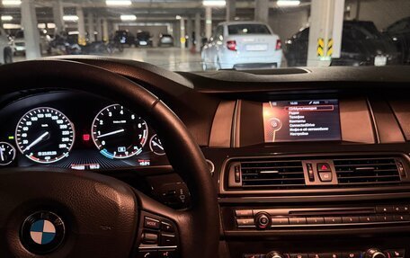 BMW 5 серия, 2014 год, 1 800 000 рублей, 10 фотография