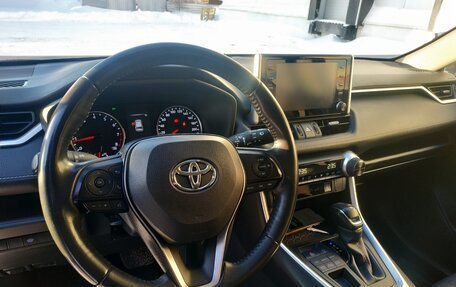 Toyota RAV4, 2021 год, 3 980 000 рублей, 12 фотография