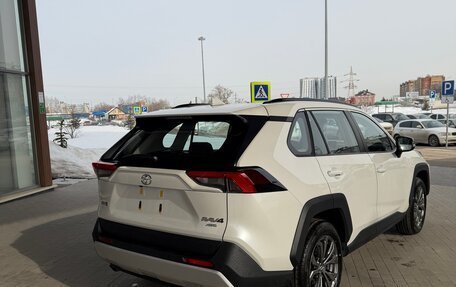 Toyota RAV4, 2025 год, 4 250 000 рублей, 3 фотография