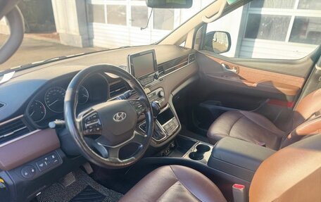Hyundai Grand Starex Grand Starex I рестайлинг 2, 2019 год, 4 280 000 рублей, 2 фотография