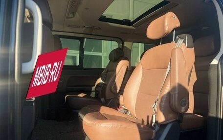 Hyundai Grand Starex Grand Starex I рестайлинг 2, 2019 год, 4 280 000 рублей, 4 фотография