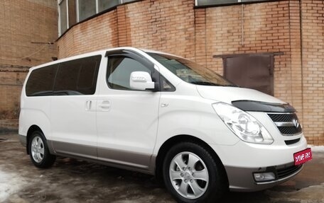 Hyundai Grand Starex Grand Starex I рестайлинг 2, 2014 год, 3 600 000 рублей, 1 фотография