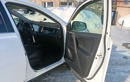 Toyota RAV4, 2014 год, 1 820 000 рублей, 5 фотография