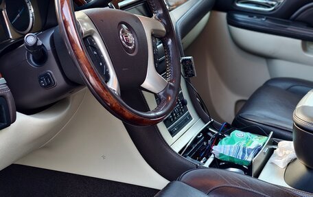 Cadillac Escalade III, 2011 год, 1 900 000 рублей, 5 фотография