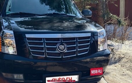 Cadillac Escalade III, 2011 год, 1 900 000 рублей, 3 фотография