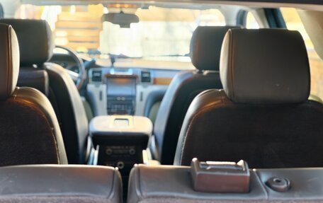 Cadillac Escalade III, 2011 год, 1 900 000 рублей, 9 фотография