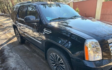 Cadillac Escalade III, 2011 год, 1 900 000 рублей, 20 фотография