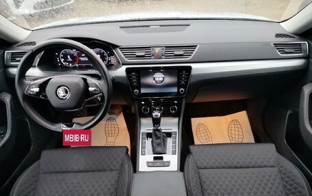 Skoda Superb III рестайлинг, 2021 год, 3 480 000 рублей, 2 фотография