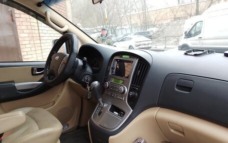 Hyundai Grand Starex Grand Starex I рестайлинг 2, 2014 год, 3 600 000 рублей, 9 фотография