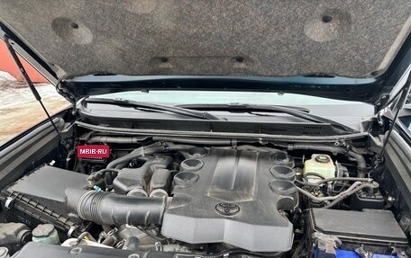 Toyota Land Cruiser Prado 150 рестайлинг 2, 2018 год, 6 000 000 рублей, 2 фотография