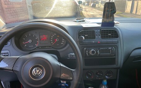 Volkswagen Polo VI (EU Market), 2010 год, 620 000 рублей, 5 фотография