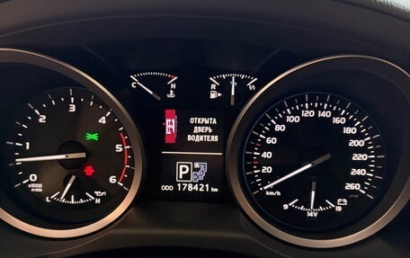 Toyota Land Cruiser 200, 2014 год, 4 800 000 рублей, 8 фотография