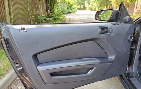 Ford Mustang VI рестайлинг, 2011 год, 1 950 000 рублей, 8 фотография