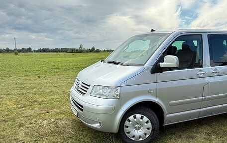 Volkswagen Multivan T5, 2008 год, 2 150 000 рублей, 1 фотография