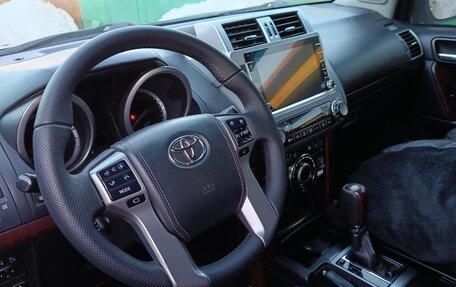 Toyota Land Cruiser Prado 150 рестайлинг 2, 2017 год, 4 500 000 рублей, 2 фотография