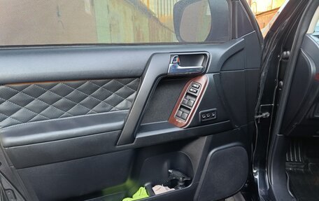 Toyota Land Cruiser Prado 150 рестайлинг 2, 2017 год, 4 500 000 рублей, 9 фотография