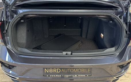 Volkswagen T-Roc I, 2022 год, 2 960 000 рублей, 16 фотография