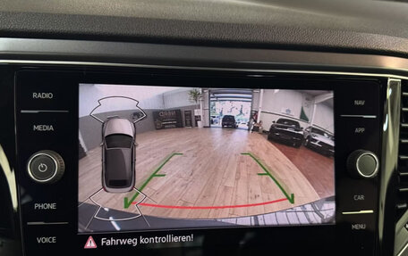 Volkswagen T-Roc I, 2022 год, 2 960 000 рублей, 20 фотография