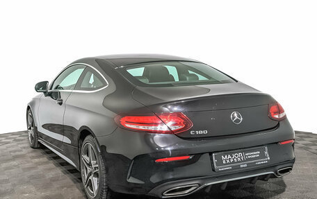 Mercedes-Benz C-Класс, 2018 год, 3 260 000 рублей, 7 фотография