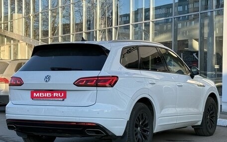 Volkswagen Touareg III, 2019 год, 5 950 000 рублей, 7 фотография