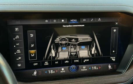 Volkswagen Touareg III, 2019 год, 5 950 000 рублей, 21 фотография