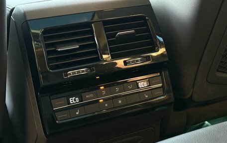 Volkswagen Touareg III, 2019 год, 5 950 000 рублей, 29 фотография