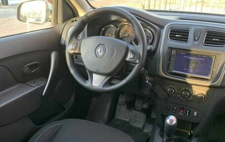 Renault Sandero II рестайлинг, 2016 год, 800 000 рублей, 18 фотография