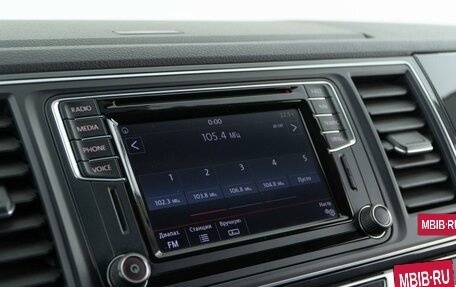 Volkswagen Multivan T6 рестайлинг, 2016 год, 3 427 077 рублей, 16 фотография