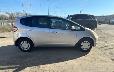 Honda Fit III, 2010 год, 850 000 рублей, 8 фотография