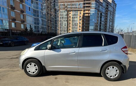 Honda Fit III, 2010 год, 850 000 рублей, 4 фотография