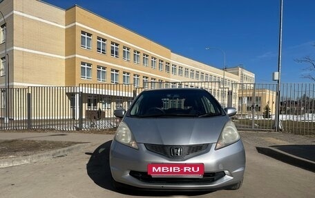 Honda Fit III, 2010 год, 850 000 рублей, 2 фотография