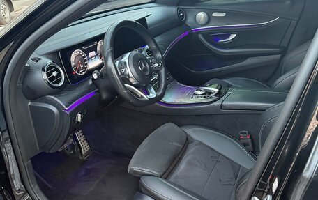 Mercedes-Benz E-Класс, 2018 год, 3 100 000 рублей, 8 фотография