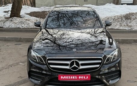 Mercedes-Benz E-Класс, 2018 год, 3 100 000 рублей, 6 фотография