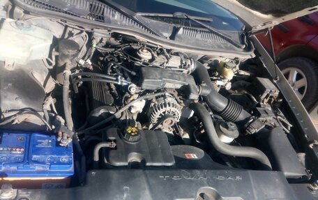 Lincoln Town Car III рестайлинг, 1998 год, 1 000 000 рублей, 12 фотография