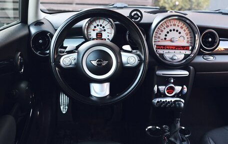 MINI Hatch, 2010 год, 950 000 рублей, 2 фотография