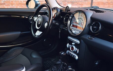 MINI Hatch, 2010 год, 950 000 рублей, 26 фотография