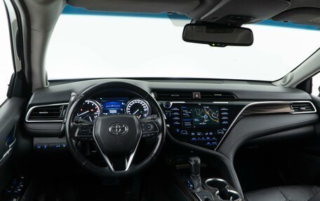 Toyota Camry, 2018 год, 2 997 444 рублей, 6 фотография