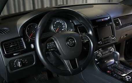 Volkswagen Touareg III, 2014 год, 1 999 000 рублей, 13 фотография