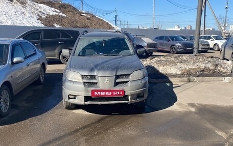 Mitsubishi Outlander III рестайлинг 3, 2004 год, 500 000 рублей, 1 фотография
