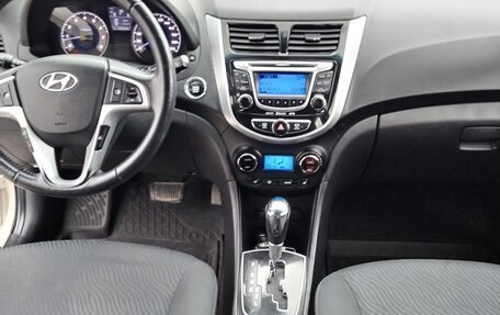 Hyundai Solaris II рестайлинг, 2012 год, 950 000 рублей, 12 фотография