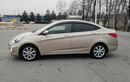 Hyundai Solaris II рестайлинг, 2012 год, 950 000 рублей, 8 фотография