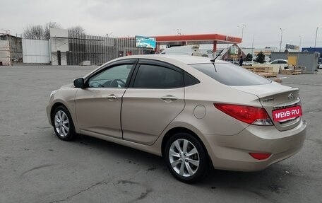 Hyundai Solaris II рестайлинг, 2012 год, 950 000 рублей, 2 фотография